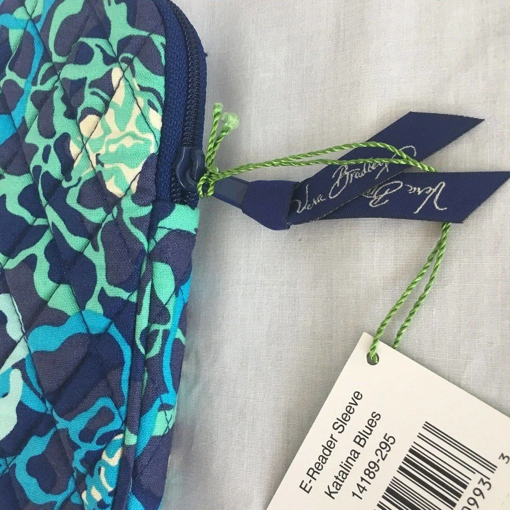 VERA BRADLEY Katalina Blues E-Reader Tablet Sleeve New W Tag Blue Green Floral